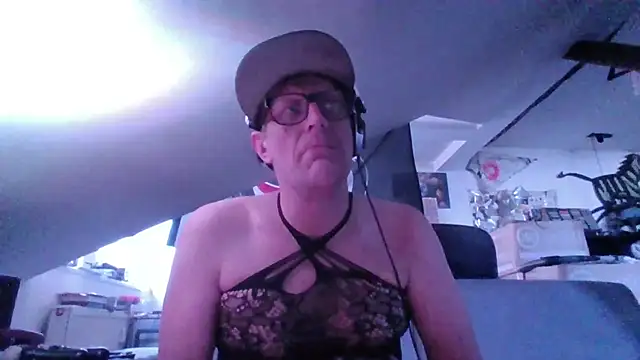 Bigthroaterboy online show from October 2025 09:22:02 AM