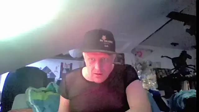Bigthroaterboy online show from June 2026 06:42:01 PM