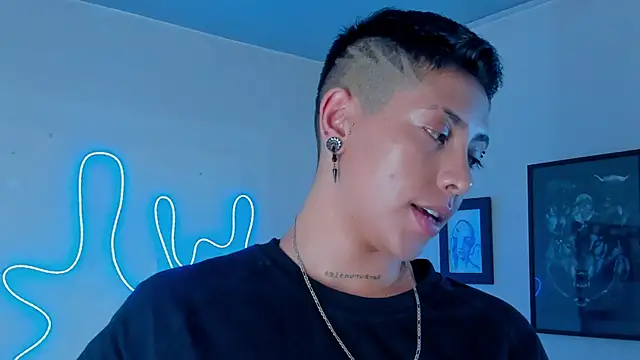 Aleja1214 online show from September 2025 01:40:02 AM