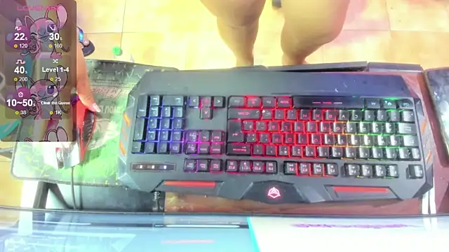 Snapshot of karenmilf_4 chatting on February 2025 03:56:02 AM karenmilf 4 online show from February 2025 03:56:02 AM