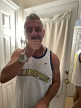 DaddySnowXX online show from July 2026 08:29:01 AM