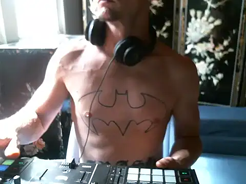 trash4cash online show from October 2025 06:28:02 PM