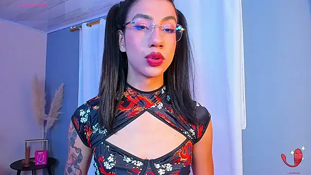 sofiaa grey  online show from October 2025 12:30:01 PM