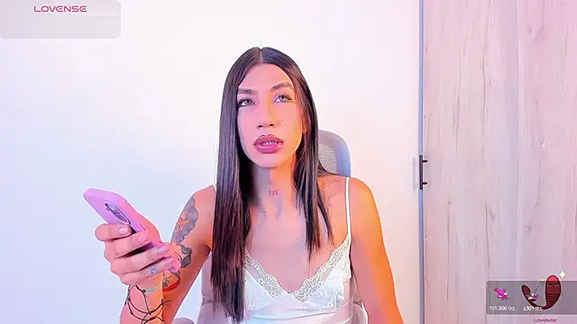 sofiaa grey  online show from November 2025 02:50:01 PM