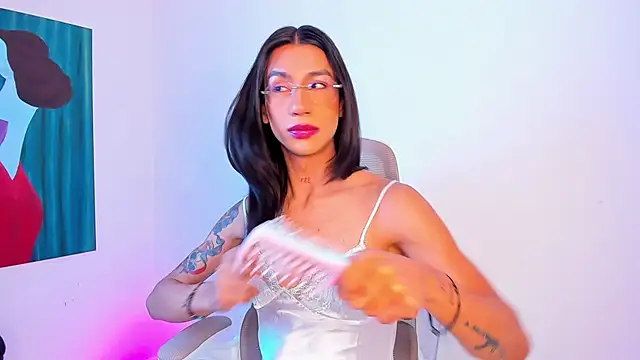 sofiaa grey  online show from June 2026 03:17:01 PM