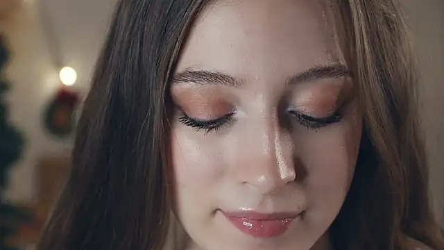 EveEvans online show from December 2024 07:17:01 AM