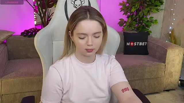 Cassy-Celestial  online show from January 2025 12:30:01 AM