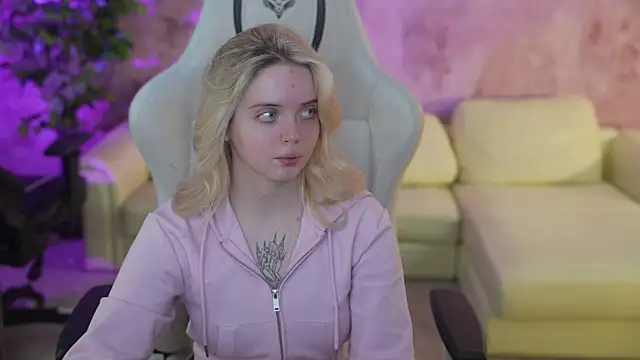 Cassy-Celestial  online show from February 2025 11:53:02 PM