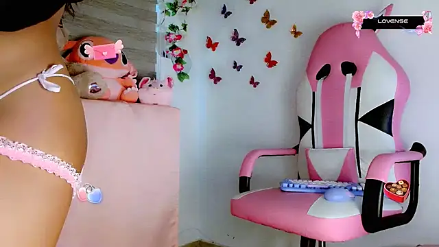 amaranta1411- online show from January 2025 06:51:02 PM