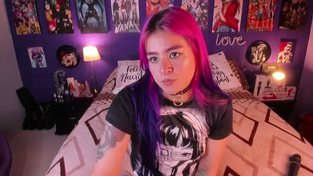 anne cross online show from December 2025 11:36:02 PM