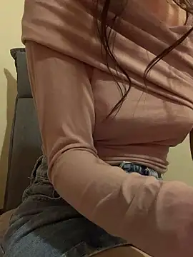 Snapshot of n_n_mao chatting on December 2025 01:43:02 AM n n mao online show from December 2025 01:43:02 AM