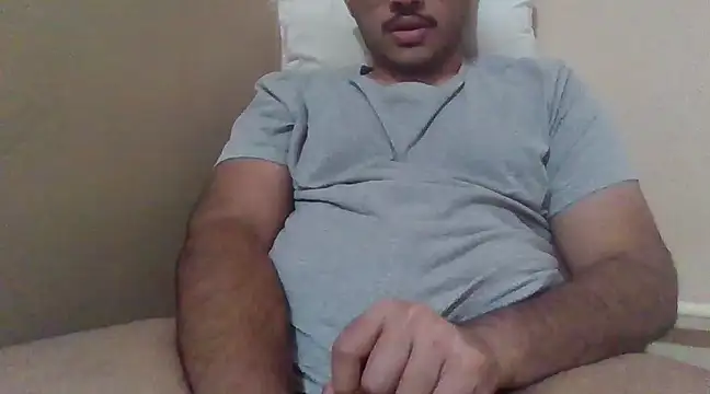 Snapshot of alesssterling chatting on December 2024 07:39:02 PM alesssterling online show from December 2024 07:39:02 PM