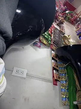 Snapshot of Sol_biglips chatting on December 2024 08:37:01 PM Sol biglips online show from December 2024 08:37:01 PM