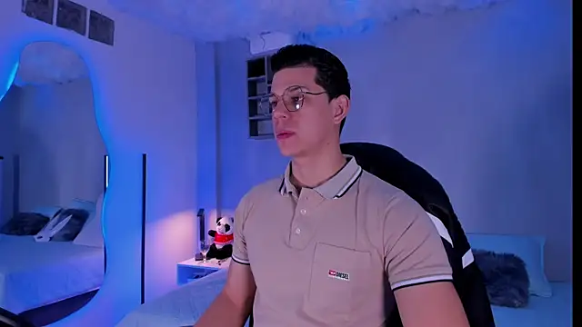 Snapshot of MarcoSullivan chatting on November 2025 02:27:02 PM MarcoSullivan online show from November 2025 02:27:02 PM