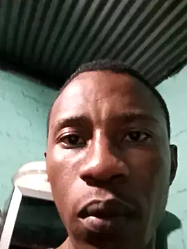 HandsomeBuoyy21 online show from April 2026 01:11:02 AM