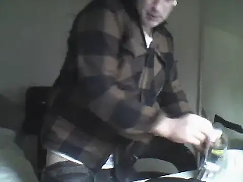 Snapshot of oopsxx chatting on January 2025 02:28:02 PM oopsxx online show from January 2025 02:28:02 PM