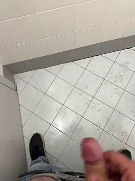 Snapshot of _themask_ chatting on November 2025 12:38:02 PM themask online show from November 2025 12:38:02 PM