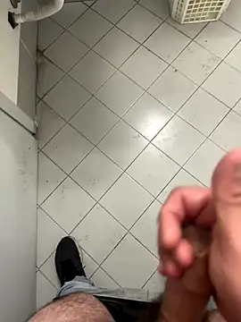 Snapshot of _themask_ chatting on November 2025 01:39:02 PM themask online show from November 2025 01:39:02 PM