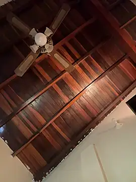 tom thick online show from January 2026 08:58:01 PM