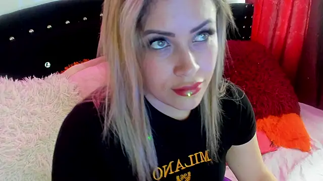 Snapshot of Natalia_Montoya chatting on February 2025 10:20:01 PM Natalia Montoya online show from February 2025 10:20:01 PM