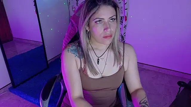 Natalia Montoya online show from October 2025 03:07:01 AM