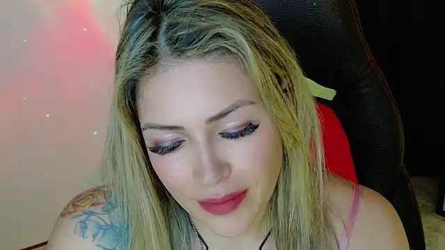 Natalia Montoya online show from November 2025 09:16:01 PM