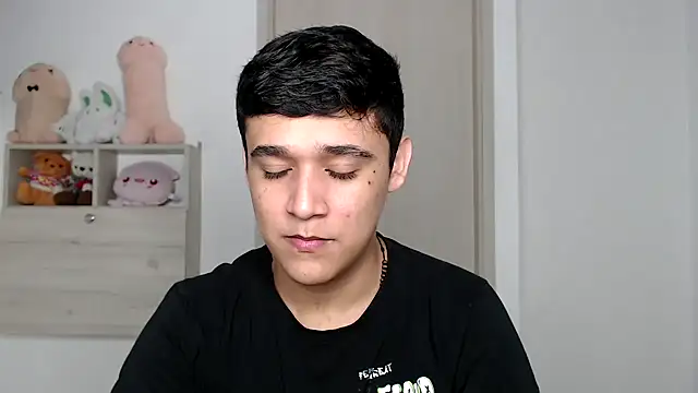 kaiine190 online show from December 2025 06:42:02 AM