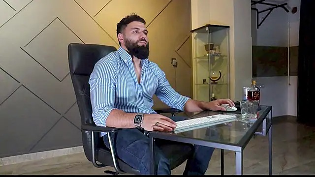 mattmasterss online show from February 2025 11:35:01 PM