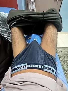 Yours1311 online show from December 2025 12:44:02 PM