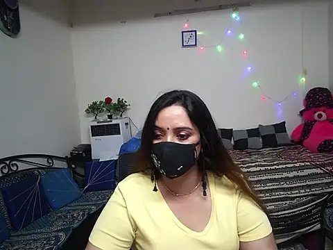 Snapshot of Arushisingh8888 chatting on February 2025 01:05:01 PM Arushisingh8888 online show from February 2025 01:05:01 PM
