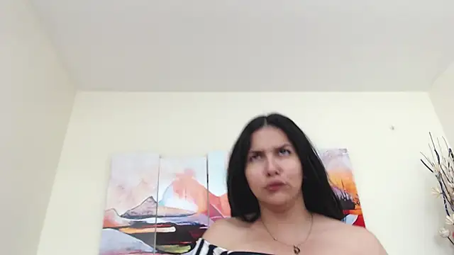 Snapshot of KatrinaRolan chatting on February 2025 09:41:02 PM KatrinaRolan online show from February 2025 09:41:02 PM
