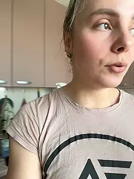 Snapshot of AlisaKissss chatting on February 2026 07:18:01 AM AlisaKissss online show from February 2026 07:18:01 AM