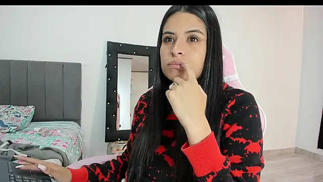 Snapshot of _elektrah chatting on February 2025 02:01:01 PM  elektrah online show from February 2025 02:01:01 PM