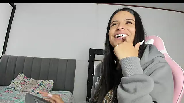 Snapshot of _elektrah chatting on February 2025 05:38:02 PM  elektrah online show from February 2025 05:38:02 PM