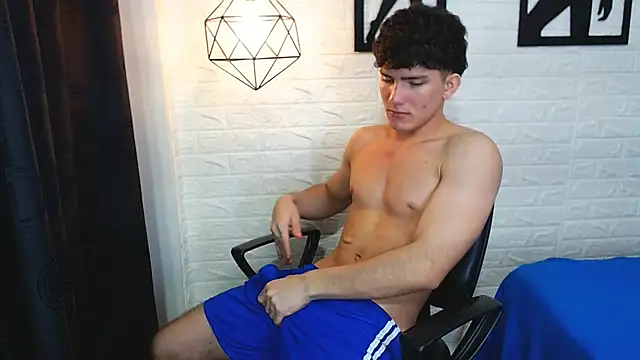 Snapshot of james_scott18 chatting on December 2024 03:37:02 AM james scott18 online show from December 2024 03:37:02 AM