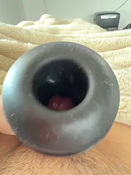 fuckitzer online show from February 2026 10:44:02 AM