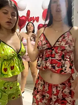 royalgirls x online show from September 2025 02:03:02 AM