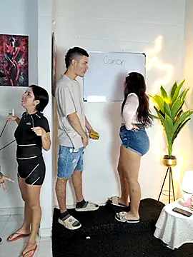 royalgirls x online show from March 2026 02:07:02 AM