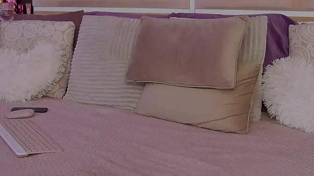 BrianaKennedi online show from February 2026 06:26:01 AM