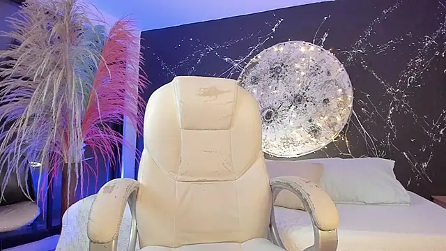 Snapshot of CamilaPreston chatting on November 2025 08:04:01 AM CamilaPreston online show from November 2025 08:04:01 AM