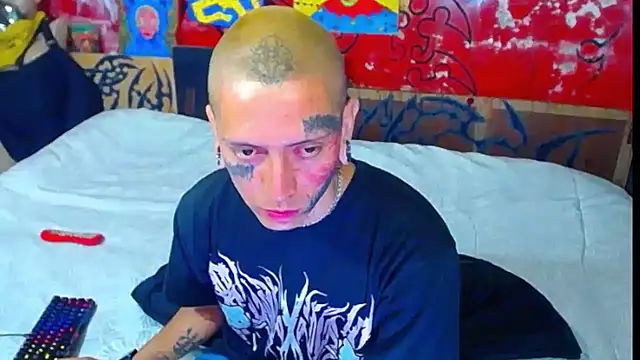 Snapshot of deivid_estrada chatting on November 2025 04:06:01 PM deivid estrada online show from November 2025 04:06:01 PM