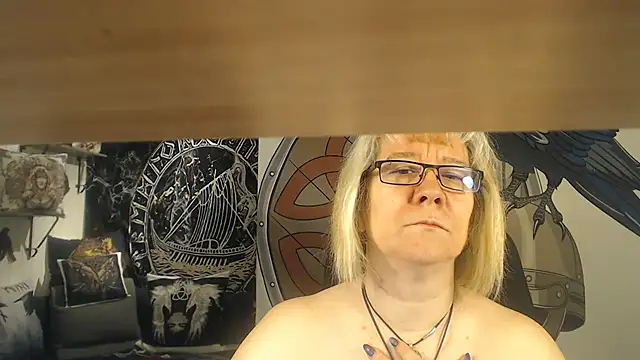 Snapshot of TittenMichelle chatting on March 2025 05:13:01 PM TittenMichelle online show from March 2025 05:13:01 PM