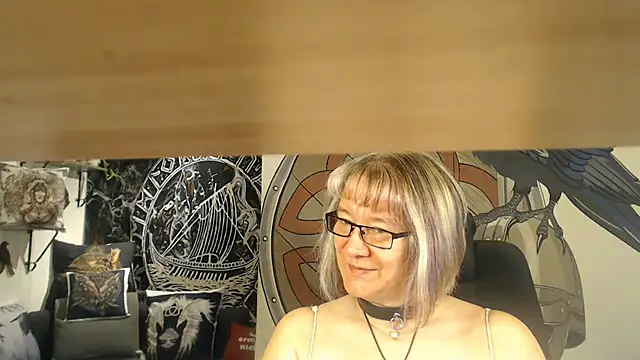 Snapshot of TittenMichelle chatting on November 2025 07:20:01 AM TittenMichelle online show from November 2025 07:20:01 AM