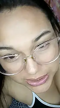 Amira Hadi online show from October 2025 03:09:01 PM