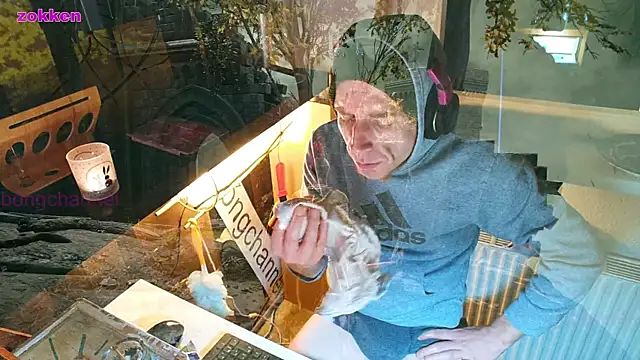 Snapshot of BongChannel chatting on January 2025 02:27:02 AM BongChannel online show from January 2025 02:27:02 AM