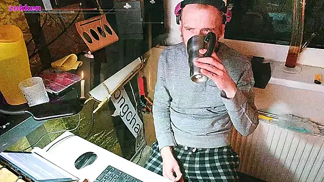 Snapshot of BongChannel chatting on January 2025 12:07:01 AM BongChannel online show from January 2025 12:07:01 AM