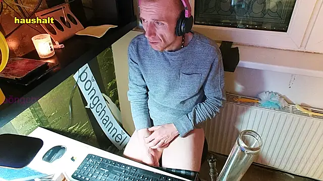 Snapshot of BongChannel chatting on January 2025 09:30:01 AM BongChannel online show from January 2025 09:30:01 AM