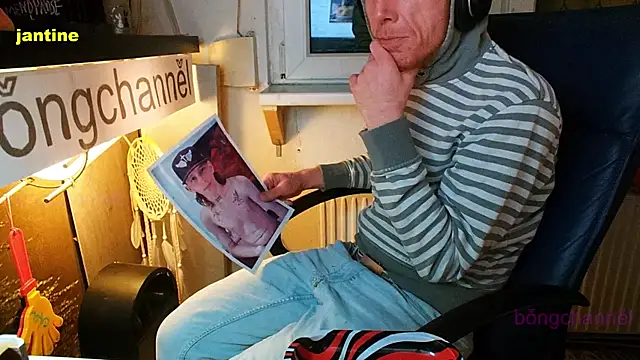 Snapshot of BongChannel chatting on January 2025 01:19:01 AM BongChannel online show from January 2025 01:19:01 AM