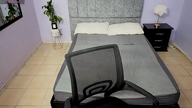 Lana stone  online show from December 2025 03:12:03 AM