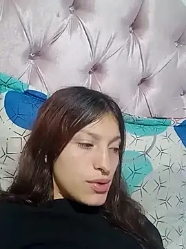 Emma-Wilson online show from December 2025 10:39:02 PM